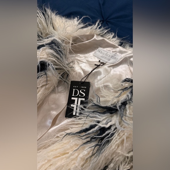 Donna Salyers Faux Fur - Picture 4 of 9